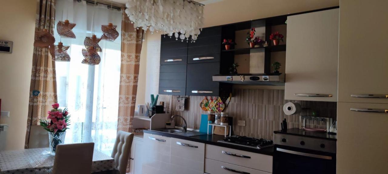 Azzurra Holiday Home - 850 M Al Mare - 75 Mq - Balconata Vivibile - Wi-Fi - Pay Tv Gratis - Posteggio Auto Condominiale Non Assegnato Rapallo Eksteriør billede